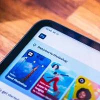 Photoshop Faces User Frustration with Android Compatibility