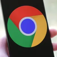Gemini: Новые AI-уведомления в Chrome усиливают защиту