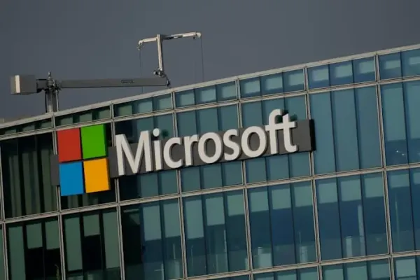 Windows 11 Gains AI Features as Windows 10 Support Ends
