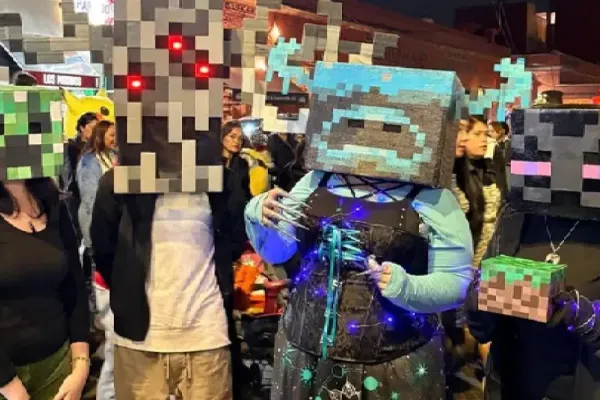 Minecraft Cosplay Evolves with Movie Influence