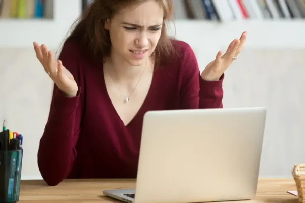 Windows 11 Market Share Declines Amid User Resistance