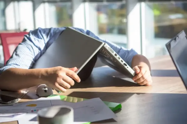 Windows 11 Faces Backlash Over AI, Urged to Fix Issues