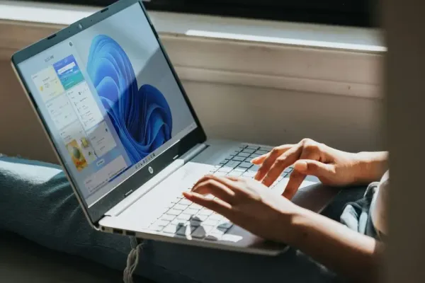 Windows 11 Struggles to Gain User Adoption