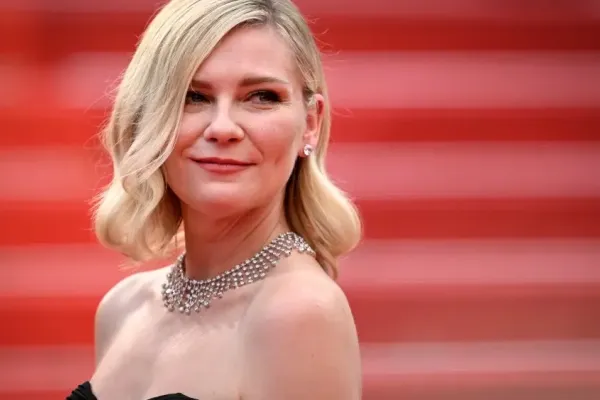 Dunst Considers Mainstream Appeal with Minecraft 2