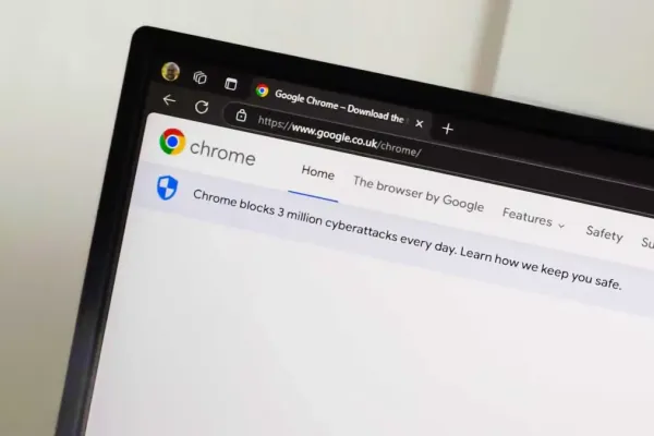 Microsoft Ad Accidentally Promotes Chrome on Windows 11