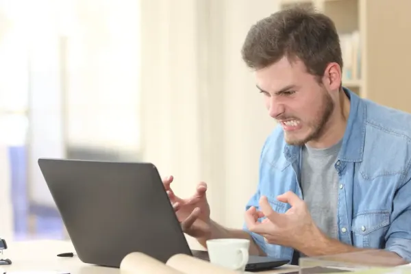 Windows 11 Update Causes App Crashes and Cloud Issues