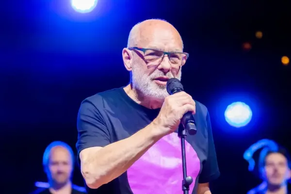 Eno Addresses Microsoft Ties Amid Israel-Gaza Tensions