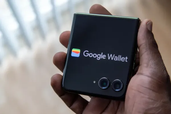 Google Wallet Update Expands Real-Time Travel Alerts
