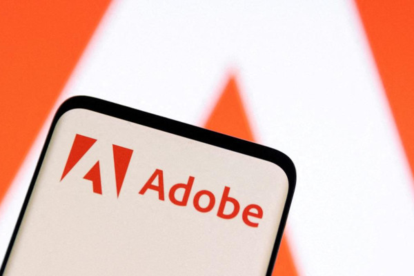 Adobe Unveils Mobile Photoshop with Free Version