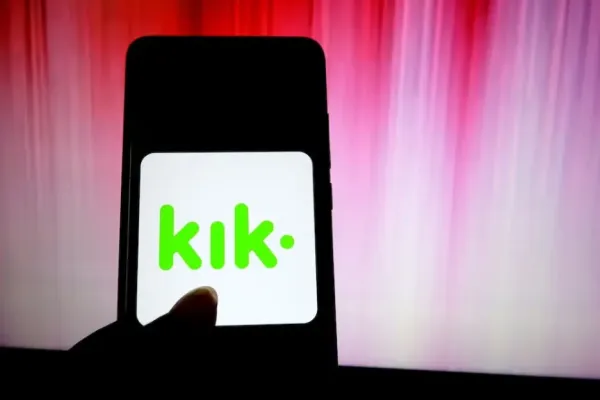Kik Navigates Challenges as a Messaging App Under Medialab