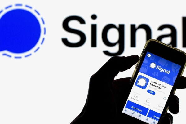 Russian Government Blocks Signal App, Raising Privacy Concerns