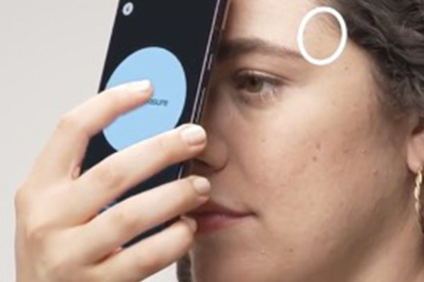 Google Pixel 8 Pro Introduces Built-In Thermometer for Object Temperature