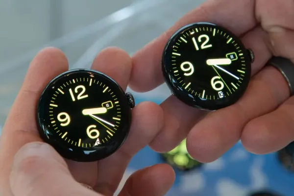 Google Drops WearOS Clock App Support Outside Pixel Watch