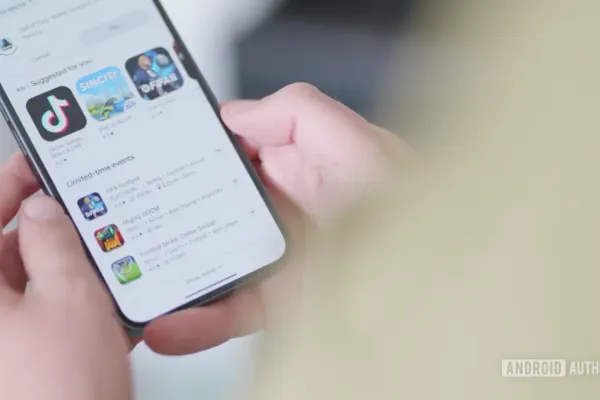 Google Play Store Adds AI Review Summaries for Users Google Play Store Adds AI Review Summaries for Users