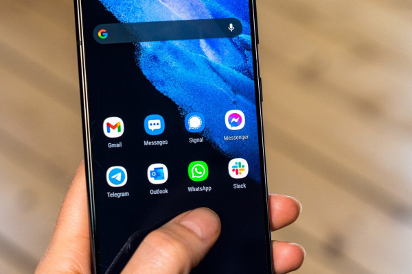 Samsung Messages App Crashing Due to Google Meet Interference, Update Released