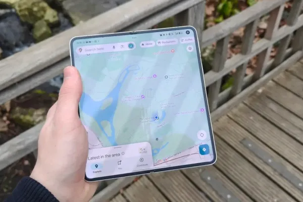 Google Maps First to Use Live Updates with Android 16 Beta