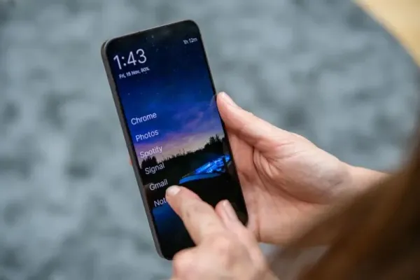 Olauncher Minimizes Android Distractions with Simple Interface