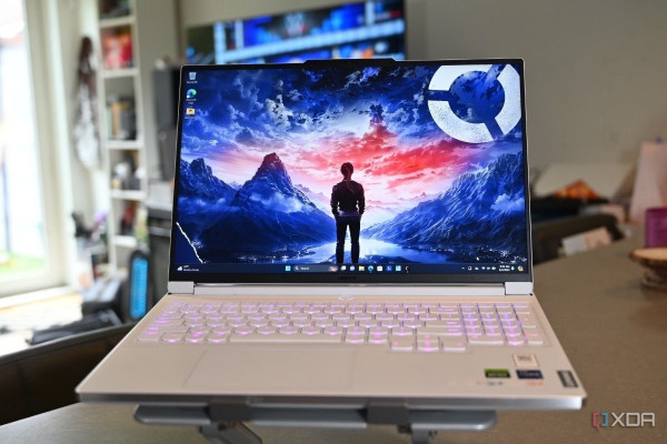 Debloating Windows 11: Privacy, Performance, User Choice Enhanced