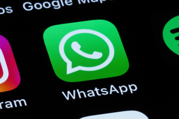 Apple Integrates RCS with iMessage; WhatsApp Faces Security Concerns