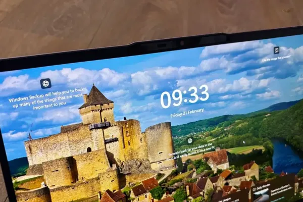 Windows 11 Update Enhances Copilot PCs, Fixes Crash Bug