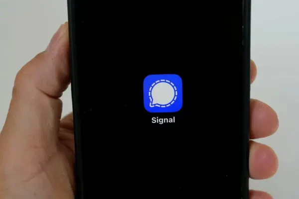 Signal Messaging App Key Tool in Trump Aides' Strategy