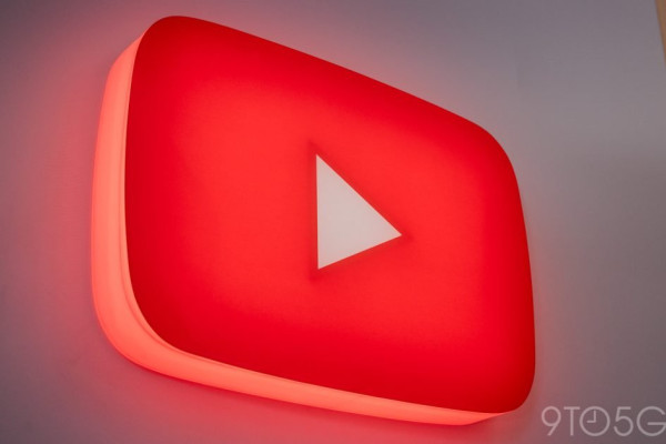 YouTube Tests Blurred Navigation Bar on Android for Sleeker Design