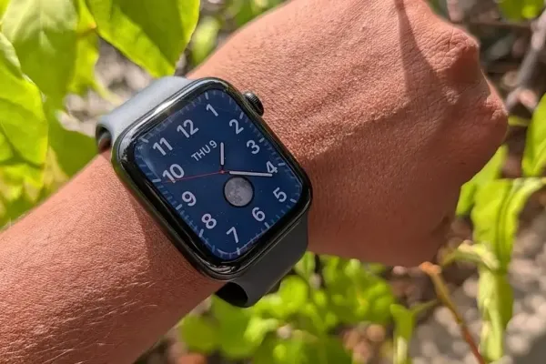 WhatsApp Call Alerts Now Available on Apple Watch