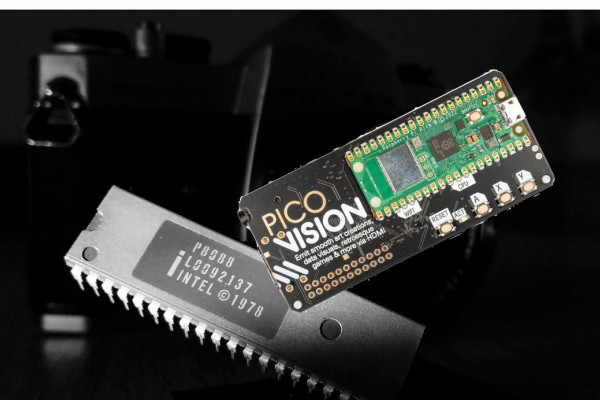 Charlie Birks Boots Windows 1.0 on Pimoroni PicoVision with Custom Emulator