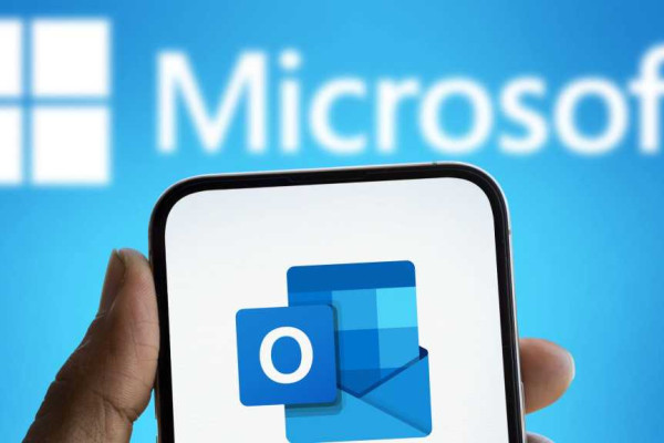 Outlook Changes Spark Discussion Among Windows 10 Users