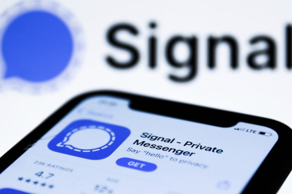 Russia Restricts Access to Signal, Citing Terrorism Concerns