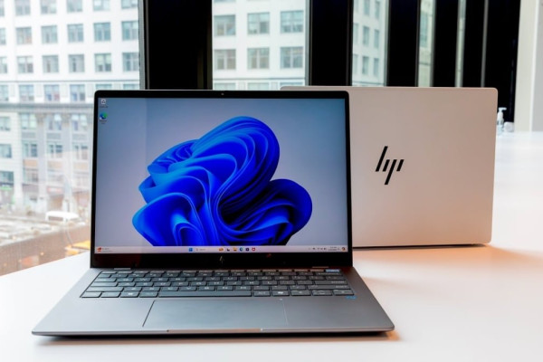 HP OmniBook X with Snapdragon X Elite Outperforms M3 MacBook Air