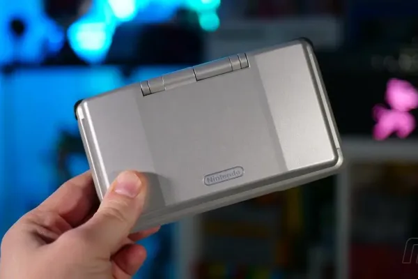 PicoChat Revives Nostalgia on iOS with New Messaging App