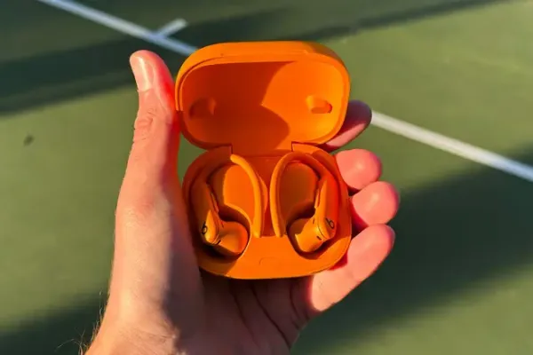 AirPods Update Process Needs Simplification for Apple Devices