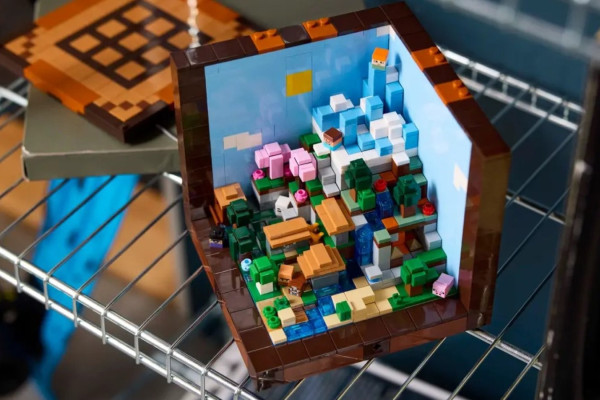 LEGO Celebrates Minecraft's 15th Anniversary with New Construction Set