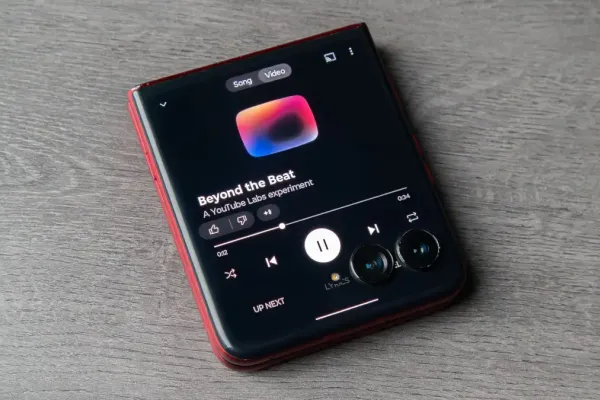 YouTube Music Experiments With AI Hosts for Radio Feel