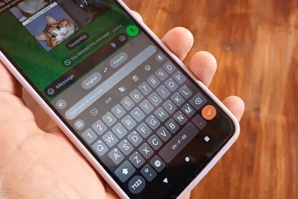 Gboard Update Adds Flick Gesture for Symbols Gboard Update Adds Flick Gesture for Symbols