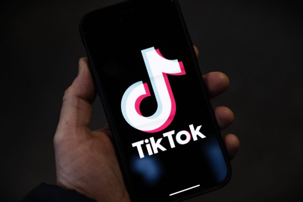 TikTok Returns to US App Stores Amid Security Concerns