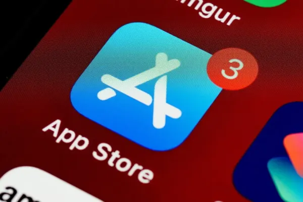 iTorrent Blocked by Apple in Rival App Store Dispute