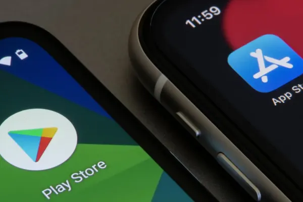 Top 5 Essential Apps for iPhones and Android Devices