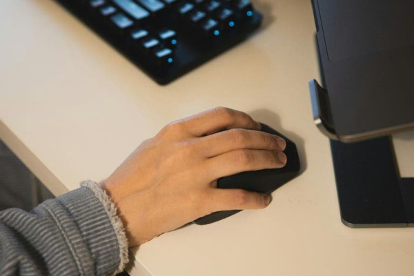 CrowdStrike Software Update Triggers Global IT Outage and Cyber Threat Surge