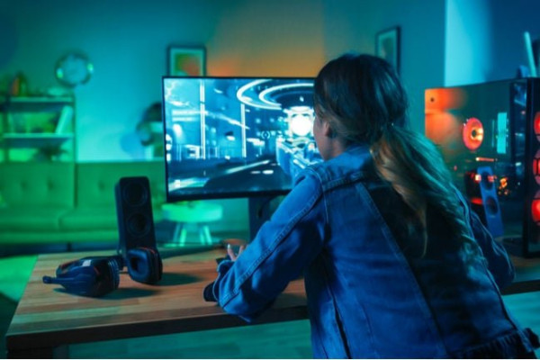 Microsoft's Copilot+ PCs Disappoint Gamers, Focus on AI Performance