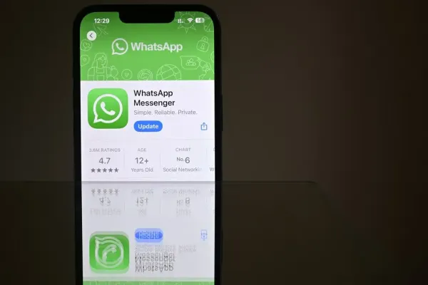 WhatsApp Adds Dual Account Feature on iOS