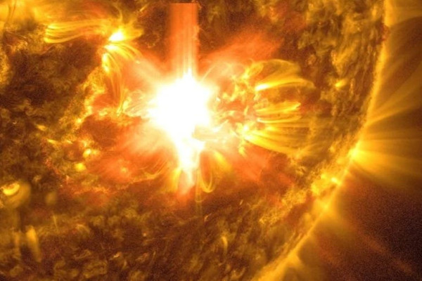 Business Leaders Urged to Prepare for Potential Solar Storm Disruptions