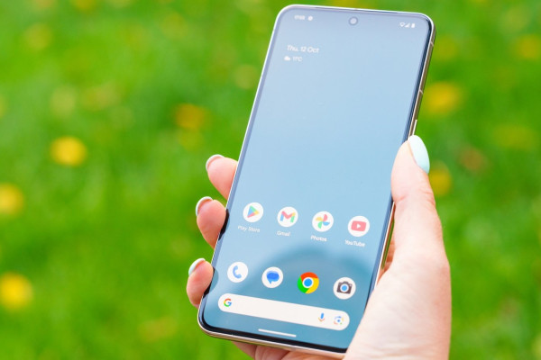 Google Pixel Users Report Vanishing Text Notifications in Messages App