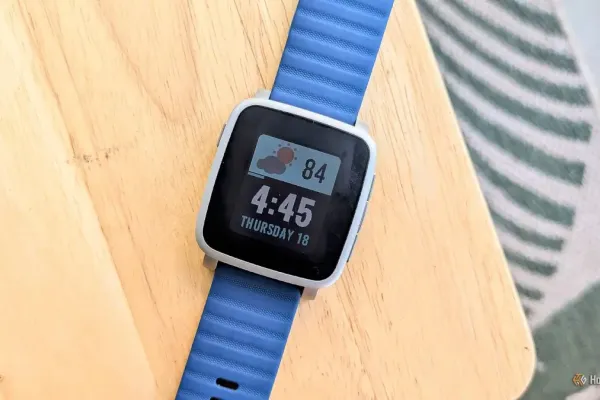 Pebble App Returns to Play Store, Enhances Watch Experience