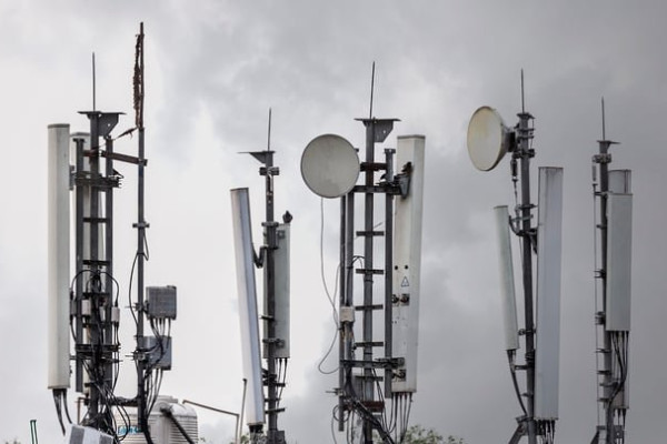 TRAI Proposes New Telecom Licensing Framework, Halves Entry Fees