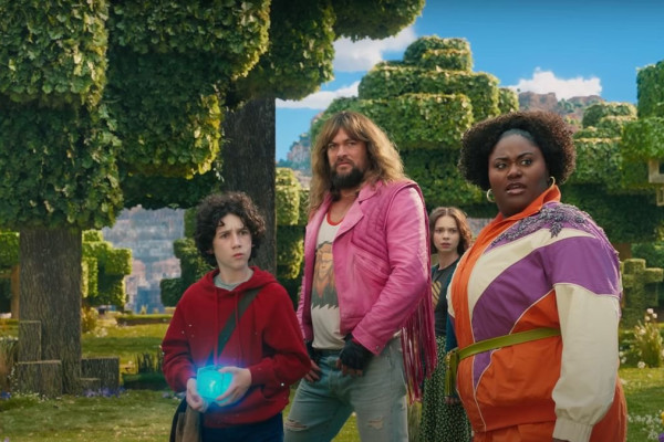 Warner Bros. Announces Minecraft Movie for 2025 with $100M Budget