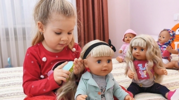 Diana plays with Baby Born dolls, New doll BABY born Sister in a new style! Videos for kids