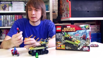 LEGO 76017 Captain America vs. Hydra - Микро Brickworm (Pixel_Devil)